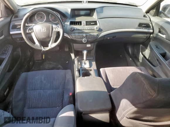 2012 Honda Accord LX с VIN 1HGCP2F32CA027819, выставлен на аукционе Copart как лот 82272235 с пробегом 272 273 миль миль и Чистый • Clean title. История ставок и продаж доступна на DreamBid. Изображение 8.