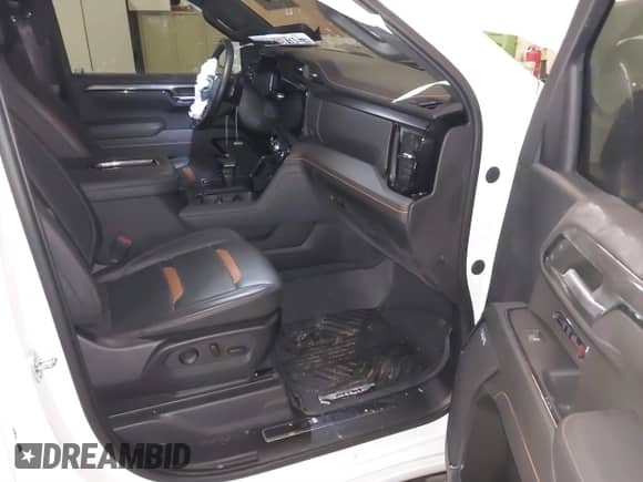 2022 GMC Sierra 1500 AT4 с VIN 1GTPUEEL7NZ574956, выставлен на аукционе IAAI как лот 41527141 с пробегом 8 285 миль миль и . История ставок и продаж доступна на DreamBid. Изображение 5.