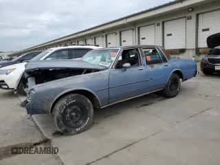 1983 Chevrolet Impala с VIN 2G1AL69H4D1166273, выставлен на аукционе Copart как лот 56203825 с пробегом 63 556 миль миль и Списание • Salvage title. История ставок и продаж доступна на DreamBid. Изображение 1.