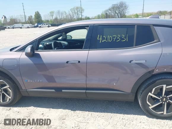 2025 Chevrolet Equinox EV LT с VIN 3GN7DLRP2SS149016, выставлен на аукционе IAAI как лот 42107331 с пробегом 50 517 миль миль и . История ставок и продаж доступна на DreamBid. Изображение 15.