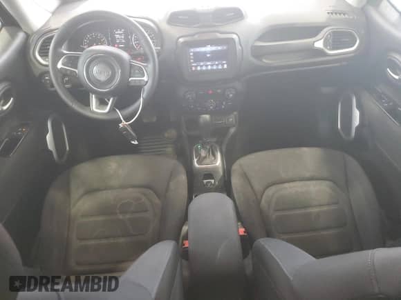 2018 Jeep Renegade Latitude with VIN ZACCJABB6JPJ70516, listed as a Copart auction lot 70168875 with 99,100 mi miles and Clean title. Bid and sale history available at DreamBid. Image 8.