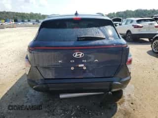 2024 Hyundai Kona SEL с VIN KM8HB3AB8RU149689, выставлен на аукционе Copart как лот 81620615 с пробегом 33 805 миль миль и Списание • Salvage title. История ставок и продаж доступна на DreamBid. Изображение 6.