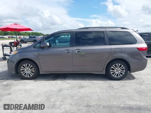 2019 Toyota Sienna XLE Auto Access Seat with VIN 5TDYZ3DC3KS980743, listed as a IAAI auction lot 42753501 with 147,122 mi miles and . Bid and sale history available at DreamBid. Image 14.