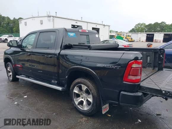 2021 Ram 1500 Laramie z VIN 1C6RRFJG3MN684456, wystawiony jako IAAI lot #42623591 z przebiegiem 143 110 mil mil oraz . Historia ofert i sprzedaży dostępna na DreamBid. Obrazek 3.