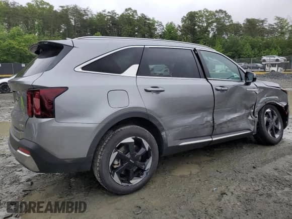 2025 Kia Sorento EX with VIN KNDRJDJH0S5300224, listed as a Copart auction lot 57863265 with 2,513 mi miles and Salvage title. Bid and sale history available at DreamBid. Image 3.