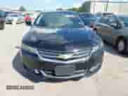 2017 Chevrolet Impala LT z VIN 2G1105SA7H9153251, wystawiony jako IAAI lot #43398622 z przebiegiem 163 061 mil mil oraz . Historia ofert i sprzedaży dostępna na DreamBid. Obrazek 12.