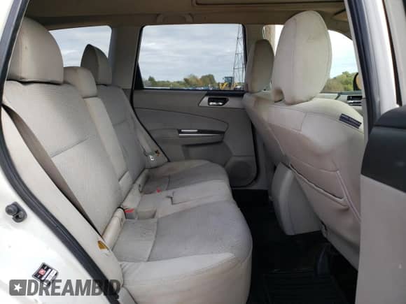 2013 Subaru Forester X Premium z VIN JF2SHADC0DH404307, wystawiony jako Copart lot #86260145 z przebiegiem 316 728 mil mil oraz Czysty tytuł • Clean title. Historia ofert i sprzedaży dostępna na DreamBid. Obrazek 11.