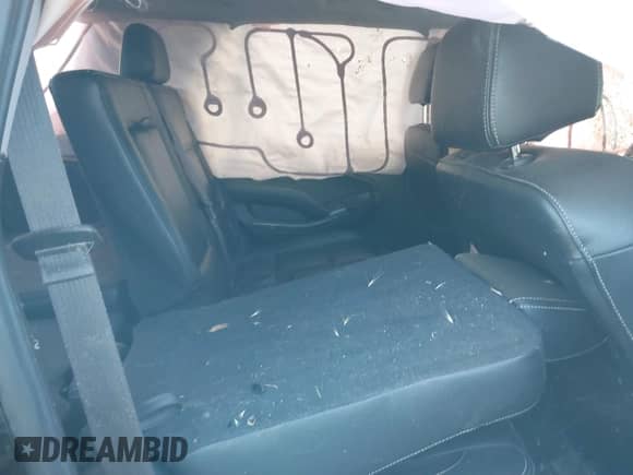 2016 Chevrolet Tahoe LS z VIN 1GNSKAKC3GR338618, wystawiony jako IAAI lot #41872018 z przebiegiem Nie podano mil oraz . Historia ofert i sprzedaży dostępna na DreamBid. Obrazek 8.