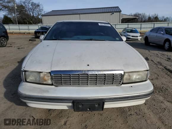 1993 Chevrolet Caprice с VIN 1G1BN5372PW108359, выставлен на аукционе Copart как лот 43176235 с пробегом 189 501 миль миль и Списание • Salvage title. История ставок и продаж доступна на DreamBid. Изображение 5.