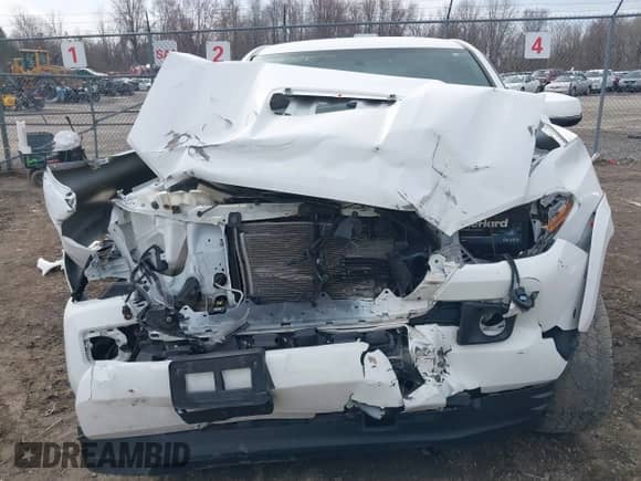 2017 Toyota Tacoma SR5 с VIN 3TMCZ5AN3HM106655, выставлен на аукционе IAAI как лот 41838777 с пробегом 63 740 миль миль и . История ставок и продаж доступна на DreamBid. Изображение 6.
