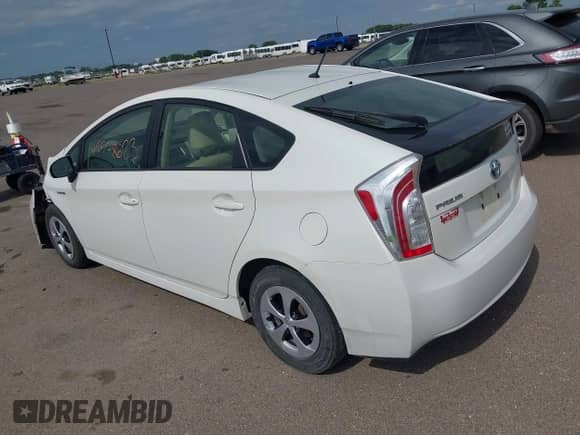 2015 Toyota Prius Four z VIN JTDKN3DU7F0470270, wystawiony jako IAAI lot #42578623 z przebiegiem 143 000 mil mil oraz . Historia ofert i sprzedaży dostępna na DreamBid. Obrazek 3.