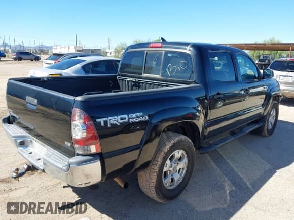 2015 Toyota Tacoma с VIN 5TFLU4EN3FX134675, выставлен на аукционе IAAI как лот 43452217 с пробегом 158 567 миль миль и . История ставок и продаж доступна на DreamBid. Изображение 4.