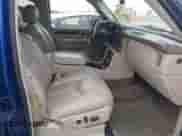 2003 Cadillac Escalade EXT z VIN 3GYEK63N63G164728, wystawiony jako IAAI lot #42881645 z przebiegiem 215 767 mil mil oraz . Historia ofert i sprzedaży dostępna na DreamBid. Obrazek 5.