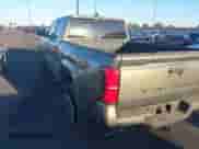 2024 Toyota Tacoma SR5 z VIN 3TMLB5JN9RM057547, wystawiony jako IAAI lot #42865640 z przebiegiem 28 049 mil mil oraz . Historia ofert i sprzedaży dostępna na DreamBid. Obrazek 3.