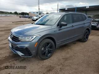 2024 Volkswagen Tiguan SE R-Line Black z VIN 3VV8B7AX5RM207822, wystawiony jako Copart lot #81220665 z przebiegiem 2 973 mil mil oraz Szkoda całkowita • Salvage title. Historia ofert i sprzedaży dostępna na DreamBid. Obrazek 1.