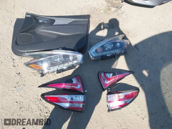 2018 Nissan Murano SV с VIN 5N1AZ2MH6JN132718, выставлен на аукционе IAAI как лот 43192727 с пробегом 133 374 миль миль и . История ставок и продаж доступна на DreamBid. Изображение 12.