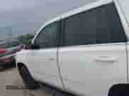 2016 Chevrolet Tahoe Commercial z VIN 1GNLCDECXGR137331, wystawiony jako IAAI lot #41874861 z przebiegiem 167 768 mil mil oraz . Historia ofert i sprzedaży dostępna na DreamBid. Obrazek 14.