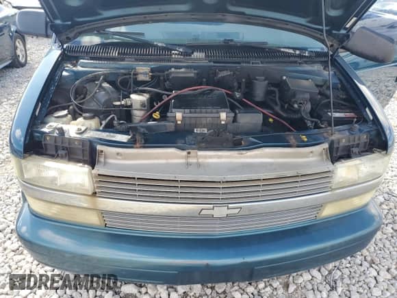 2003 Chevrolet Astro with VIN 1GNEL19X63B134286, listed as a Copart auction lot 75839094 with 179,368 mi miles and Salvage title. Bid and sale history available at DreamBid. Image 12.