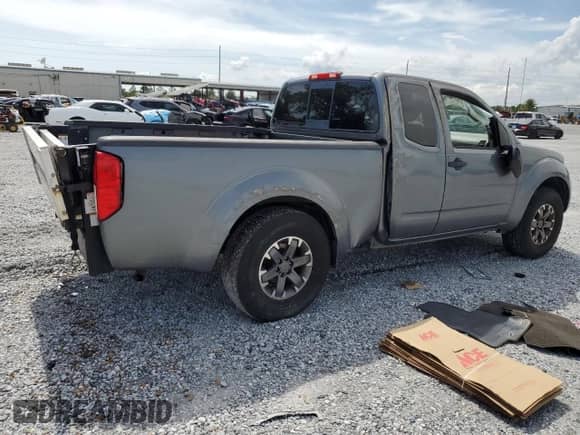 2017 Nissan Frontier SV with VIN 1N6DD0CU4HN760075, listed as a Copart auction lot 63555055 with 134,912 mi miles and Salvage title. Bid and sale history available at DreamBid. Image 3.