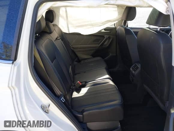 2024 Volkswagen Tiguan SE с VIN 3VVMB7AXXRM063988, выставлен на аукционе IAAI как лот 42342674 с пробегом 9 890 миль миль и . История ставок и продаж доступна на DreamBid. Изображение 8.