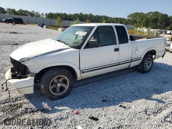 2001 Chevrolet S-10 LS с VIN 1GCCS19WX18183480, выставлен на аукционе Copart как лот 66521834 с пробегом 250 524 миль миль и Списание • Salvage title. История ставок и продаж доступна на DreamBid. Изображение 1.