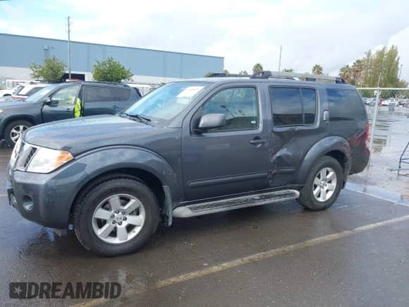 2011 Nissan Pathfinder S z VIN 5N1AR1NN9BC630617, wystawiony jako IAAI lot #43340054 z przebiegiem 119 129 mil mil oraz . Historia ofert i sprzedaży dostępna na DreamBid. Obrazek 6.