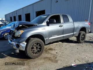 2007 Toyota Tundra SR5 z VIN 5TFBV54167X021852, wystawiony jako Copart lot #82650775 z przebiegiem 290 516 mil mil oraz Czysty tytuł • Clean title. Historia ofert i sprzedaży dostępna na DreamBid. Obrazek 1.