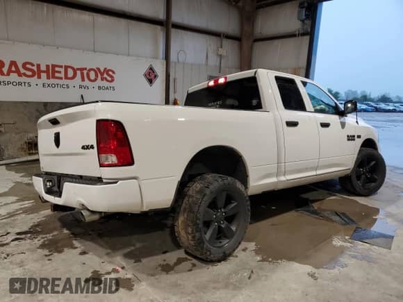 2018 Ram 1500 Express z VIN 1C6RR7FT8JS328478, wystawiony jako Copart lot #63734695 z przebiegiem 96 894 mil mil oraz Szkoda całkowita • Salvage title. Historia ofert i sprzedaży dostępna na DreamBid. Obrazek 3.