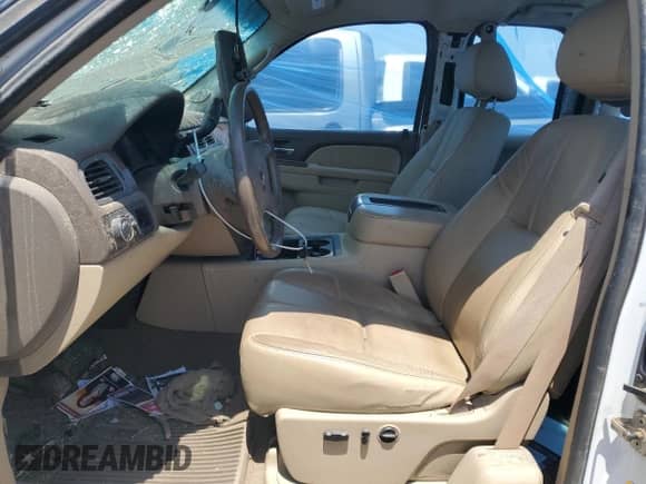 2010 Chevrolet Silverado 1500 LTZ with VIN 1GCSCTE08AZ208747, listed as a Copart auction lot 58322035 with 436,956 mi miles and Salvage title. Bid and sale history available at DreamBid. Image 7.
