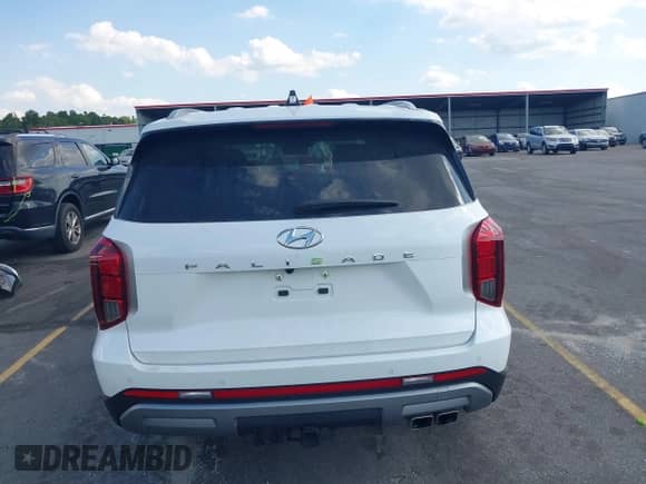 2025 Hyundai Palisade SEL с VIN KM8R24GE7SU857689, выставлен на аукционе IAAI как лот 43118556 с пробегом 8 434 миль миль и . История ставок и продаж доступна на DreamBid. Изображение 17.