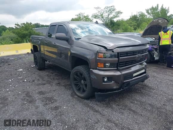 2016 Chevrolet Silverado 2500HD LT z VIN 1GC2KVEG4GZ284437, wystawiony jako IAAI lot #42702772 z przebiegiem 152 182 mil mil oraz . Historia ofert i sprzedaży dostępna na DreamBid. Obrazek 1.