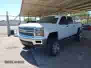 2014 Chevrolet Silverado 1500 LT z VIN 3GCUKREC8EG257977, wystawiony jako IAAI lot #42699776 z przebiegiem 132 224 mil mil oraz . Historia ofert i sprzedaży dostępna na DreamBid. Obrazek 6.