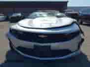 2019 Chevrolet Camaro 1LT z VIN 1G1FB3DS8K0128113, wystawiony jako IAAI lot #42761882 z przebiegiem 89 547 mil mil oraz . Historia ofert i sprzedaży dostępna na DreamBid. Obrazek 13.