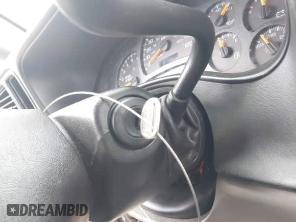 2005 Chevrolet Tahoe LT с VIN 1GNEC13T15J138079, выставлен на аукционе IAAI как лот 42656164 с пробегом 331 287 миль миль и . История ставок и продаж доступна на DreamBid. Изображение 11.