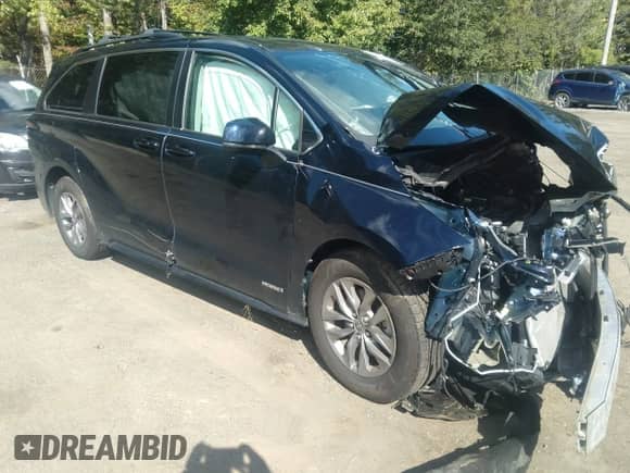 2021 Toyota Sienna LE with VIN 5TDKRKEC7MS037675, listed as a IAAI auction lot 43186574 with Not provided miles and . Bid and sale history available at DreamBid. Image 1.