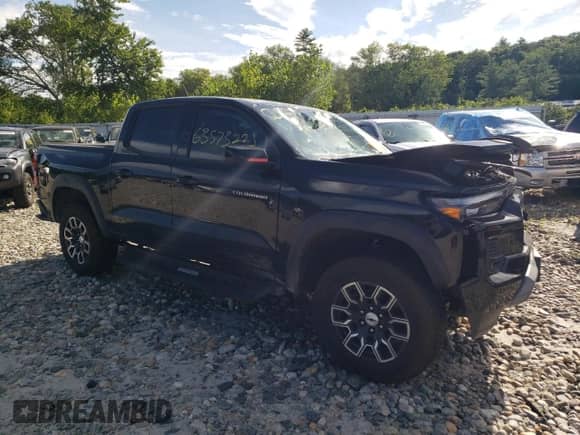 2024 Chevrolet Colorado 4WD Z71 z VIN 1GCPTDEK8R1316907, wystawiony jako Copart lot #63573225 z przebiegiem 18 088 mil mil oraz Szkoda całkowita • Salvage title. Historia ofert i sprzedaży dostępna na DreamBid. Obrazek 4.
