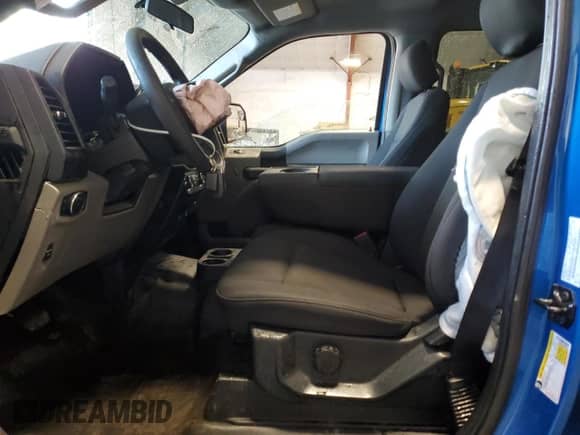 2019 Ford F-150 XL с VIN 1FTEW1EP7KKF30022, выставлен на аукционе Copart как лот 84837305 с пробегом 29 833 миль миль и На запчасти • Non repairable. История ставок и продаж доступна на DreamBid. Изображение 7.