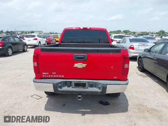 2011 Chevrolet Silverado 1500 LT z VIN 1GCRCSEA6BZ180465, wystawiony jako IAAI lot #42301380 z przebiegiem 80 825 mil mil oraz . Historia ofert i sprzedaży dostępna na DreamBid. Obrazek 16.