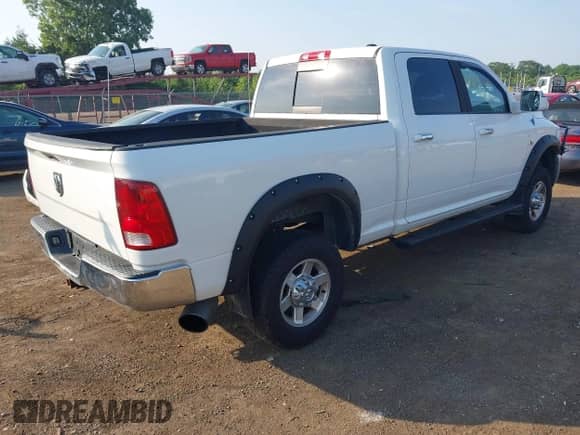 2010 Dodge 2500 SLT with VIN 3D7UT2CL3AG159978, listed as a IAAI auction lot 42570977 with 201,285 mi miles and . Bid and sale history available at DreamBid. Image 4.