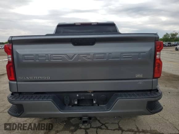 2020 Chevrolet Silverado 1500 Custom z VIN 3GCPYBEK0LG142118, wystawiony jako Copart lot #58629295 z przebiegiem 60 099 mil mil oraz Szkoda całkowita • Salvage title. Historia ofert i sprzedaży dostępna na DreamBid. Obrazek 6.