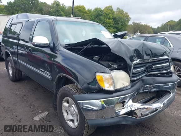 2000 Toyota Tundra SR5 with VIN 5TBRN3415YS053789, listed as a IAAI auction lot 43256081 with 68,455 mi miles and . Bid and sale history available at DreamBid. Image 1.