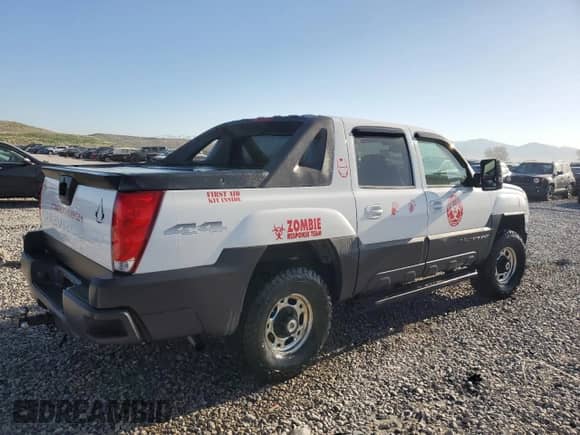 2006 Chevrolet Avalanche LS with VIN 3GNGK22G76G179602, listed as a Copart auction lot 52182635 with Not provided miles and Salvage title. Bid and sale history available at DreamBid. Image 3.