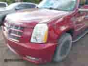 2010 Cadillac Escalade Luxury с VIN 1GYUKBEF5AR111462, выставлен на аукционе IAAI как лот 43393162 с пробегом 145 167 миль миль и . История ставок и продаж доступна на DreamBid. Изображение 6.