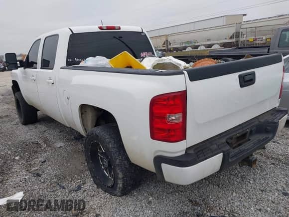 2007 Chevrolet Silverado 2500HD 1LT с VIN 1GCHK23697F548496, выставлен на аукционе IAAI как лот 41502922 с пробегом 208 633 миль миль и . История ставок и продаж доступна на DreamBid. Изображение 3.