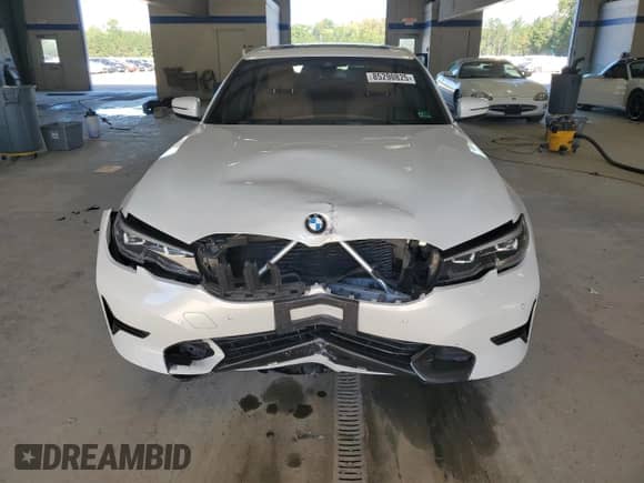 2020 BMW 3 Series 330i xDrive with VIN 3MW5R7J04L8B40577, listed as a Copart auction lot 85290825 with 27,720 mi miles and Salvage title. Bid and sale history available at DreamBid. Image 5.