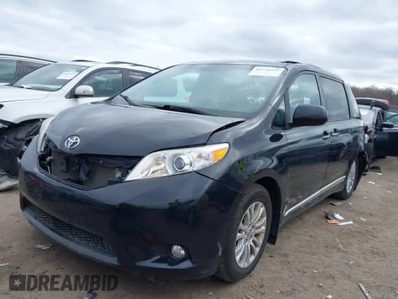 2016 Toyota Sienna XLE с VIN 5TDYK3DC8GS718289, выставлен на аукционе IAAI как лот 41774375 с пробегом 154 067 миль миль и . История ставок и продаж доступна на DreamBid. Изображение 2.