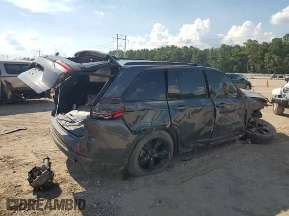 2023 Jeep Grand Cherokee Altitude with VIN 1C4RJGAG1PC551703, listed as a Copart auction lot 68250725 with 37,444 mi miles and Salvage title. Bid and sale history available at DreamBid. Image 3.