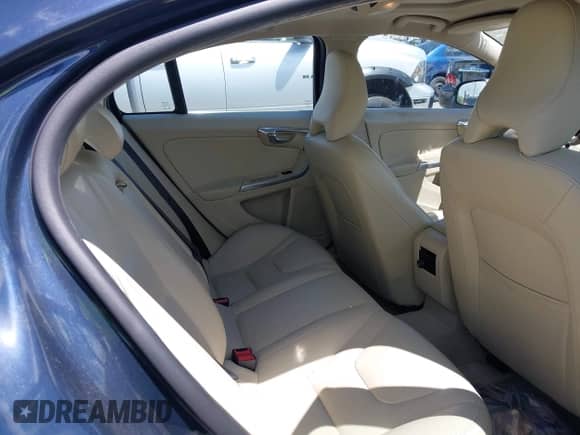 2015 Volvo S60 T5 Drive-E Premier with VIN YV126MFK9F1337917, listed as a IAAI auction lot 42518123 with 79,265 mi miles and . Bid and sale history available at DreamBid. Image 8.