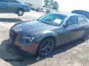 2023 Chrysler 300 S z VIN 2C3CCABG9PH566043, wystawiony jako IAAI lot #42641799 z przebiegiem 59 665 mil mil oraz . Historia ofert i sprzedaży dostępna na DreamBid. Obrazek 2.