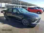 2025 Hyundai Sonata SEL z VIN KMHL64JA2SA480285, wystawiony jako Copart lot #85743055 z przebiegiem 7 919 mil mil oraz Nie do naprawy • Non repairable. Historia ofert i sprzedaży dostępna na DreamBid. Obrazek 4.